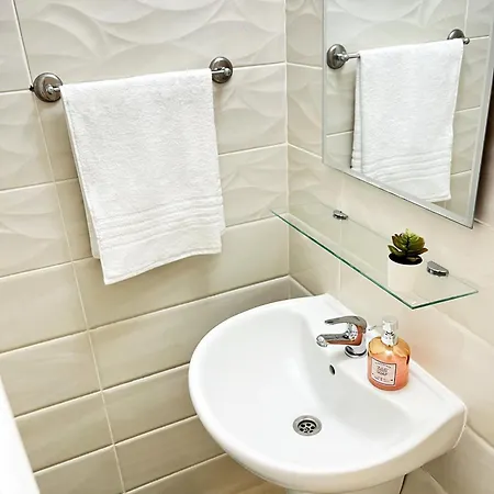 Apartment 3br Modern-bohemian Flat In The City-center Kyrenia! Kyrenia (Northern Cyprus)